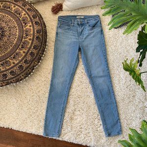 Levis 721 High Rise Skinny Jeans